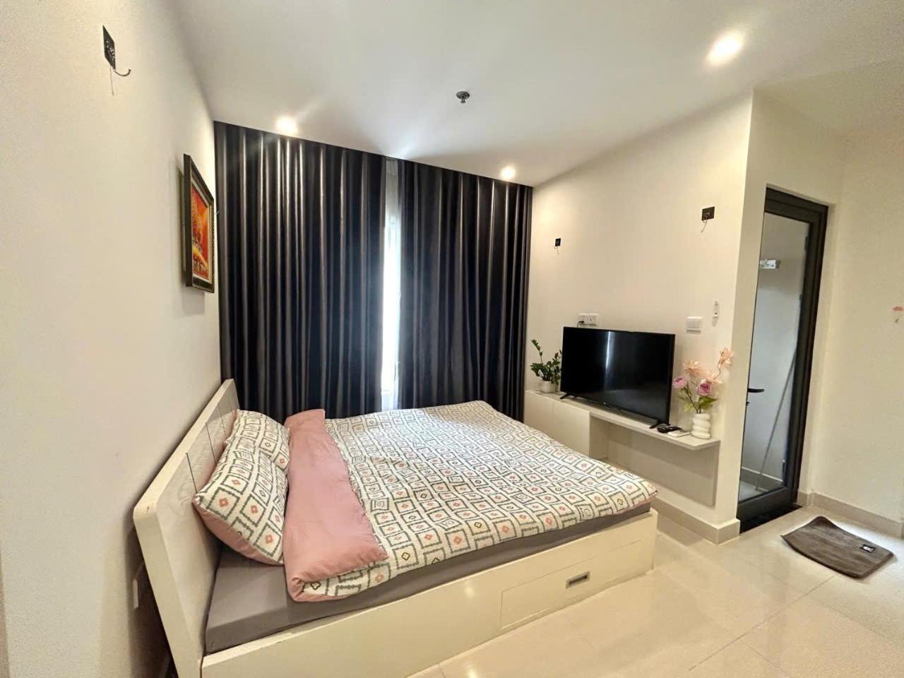 Linh Linh House - Vinhomes Ocean Park Apartment Hanoi