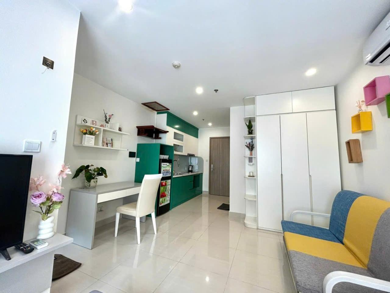 Linh Linh House - Vinhomes Ocean Park Apartment